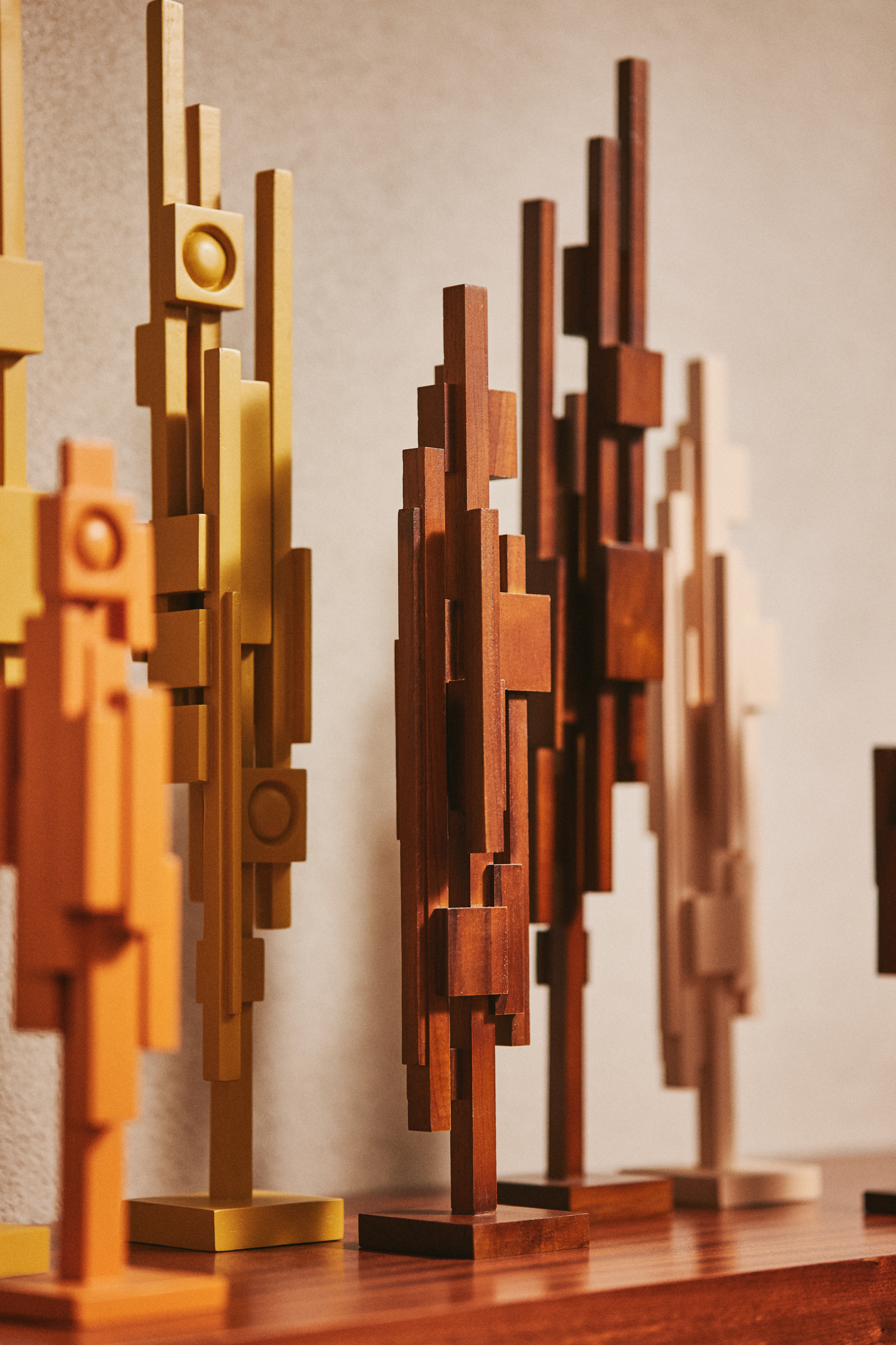 Skyline sculpture mustard L | HKLIVING