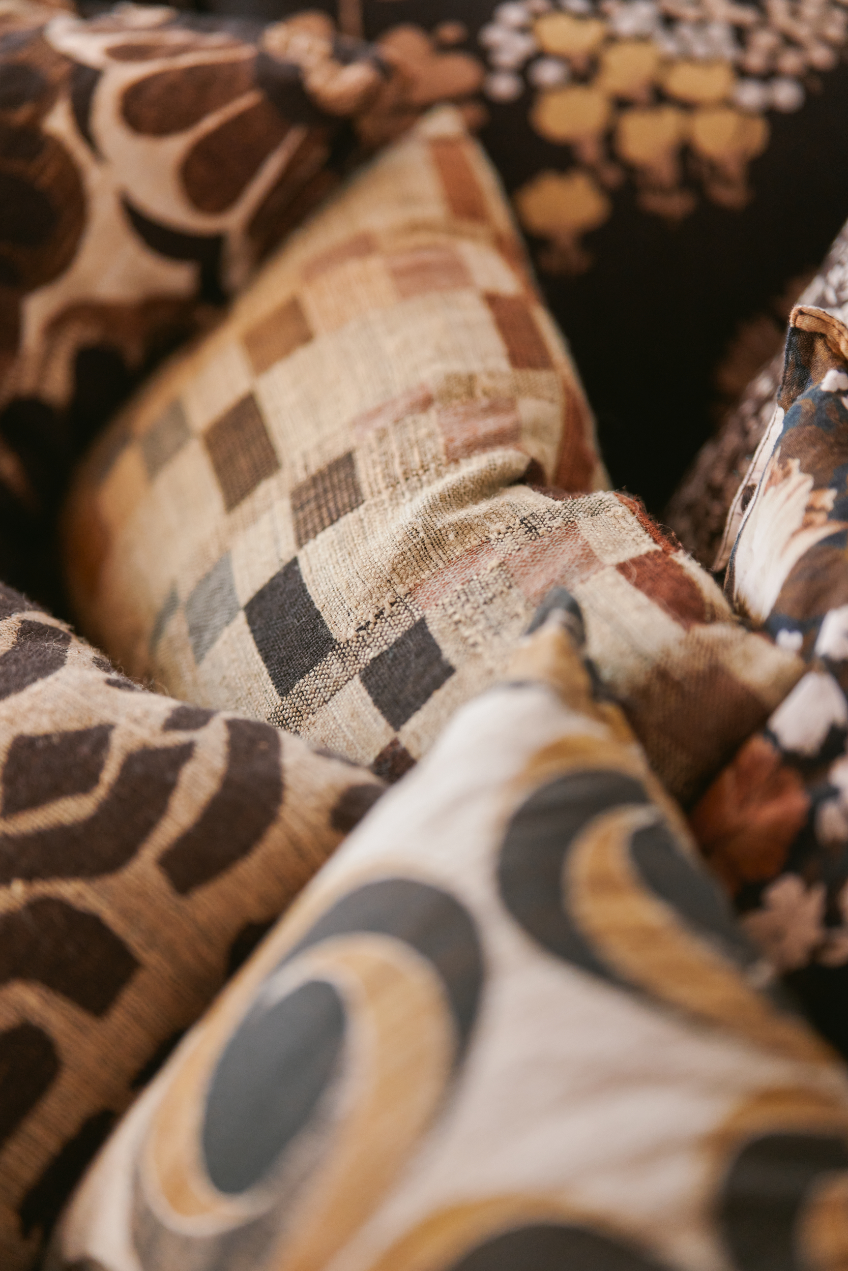Silk cushion Rural (40x25cm) | HKLIVING