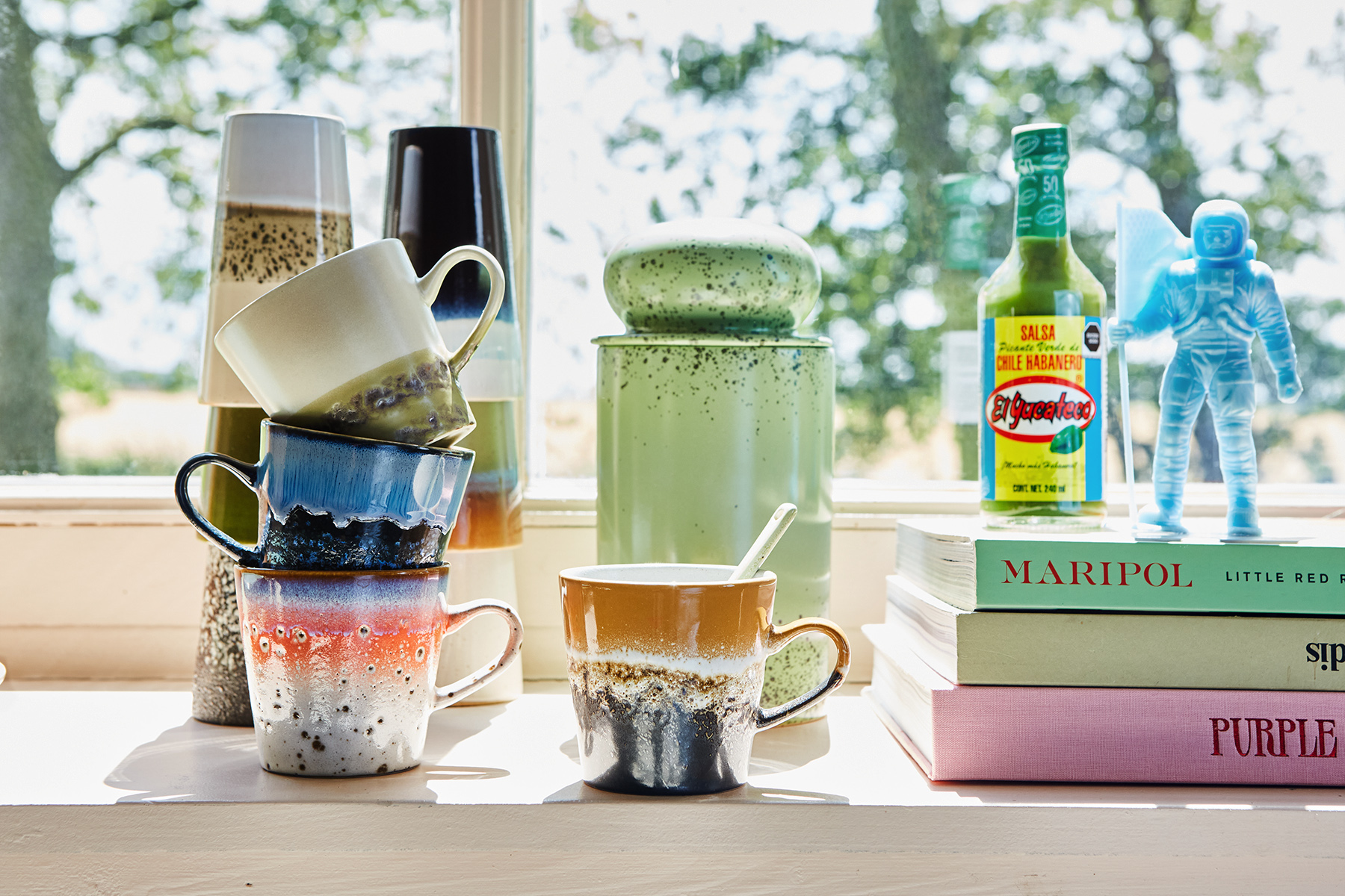 70s ceramics: americano mugs, pegasus (set of 4) | HKLIVING