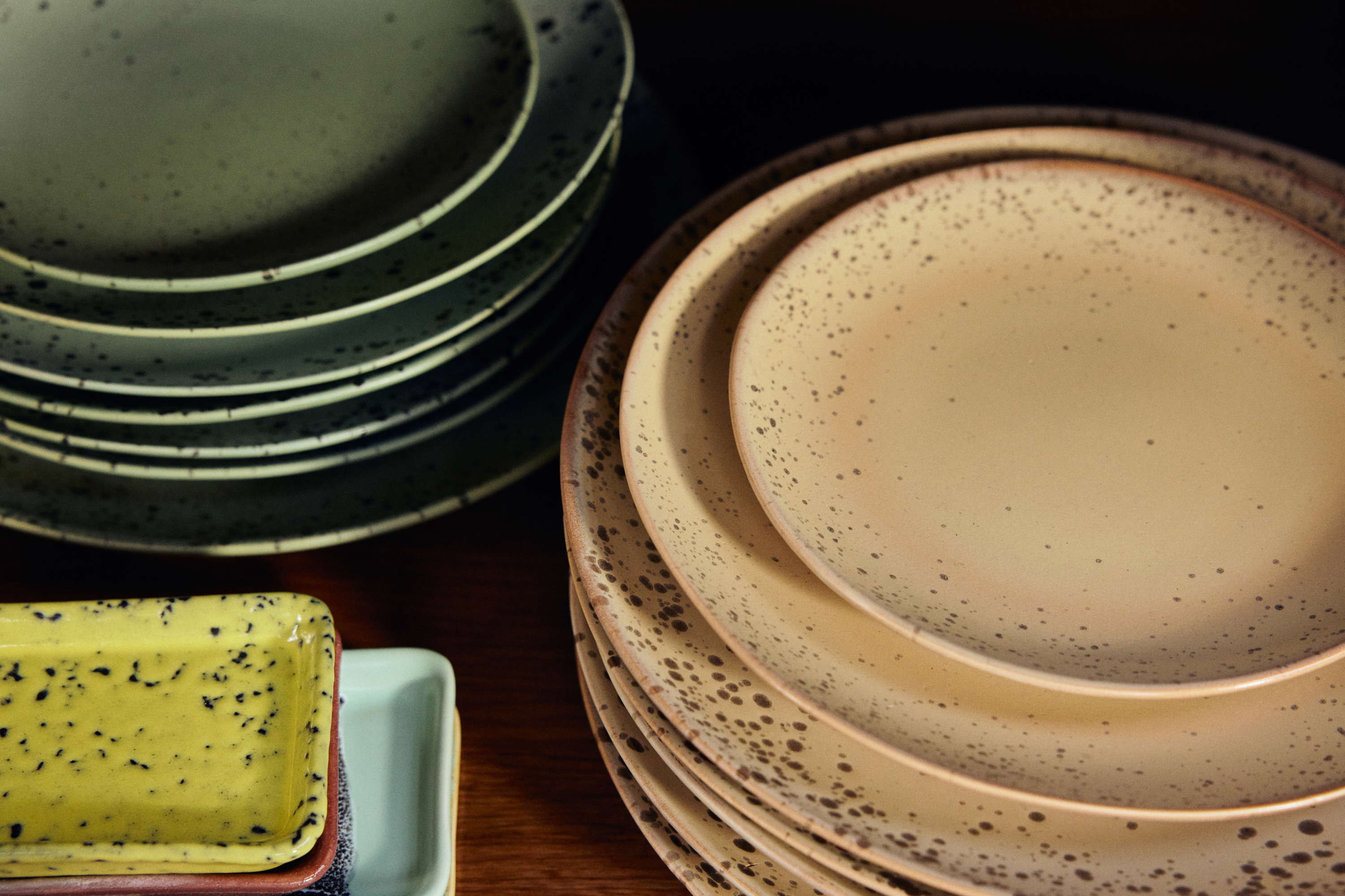 70s ceramics: dinner plates, grit (set of 2) | HKLIVING