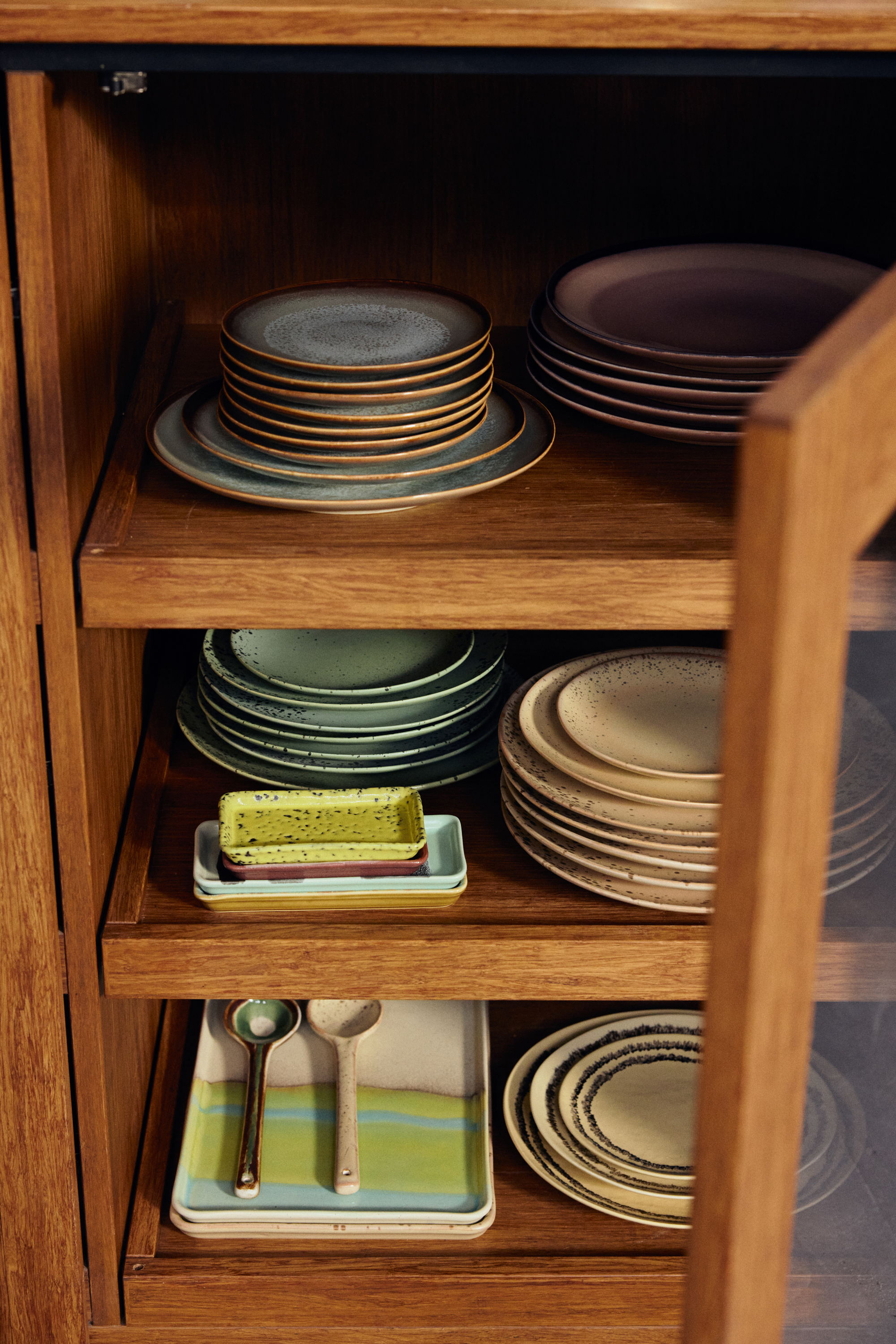 70s ceramics: dinner plates, grit (set of 2) | HKLIVING